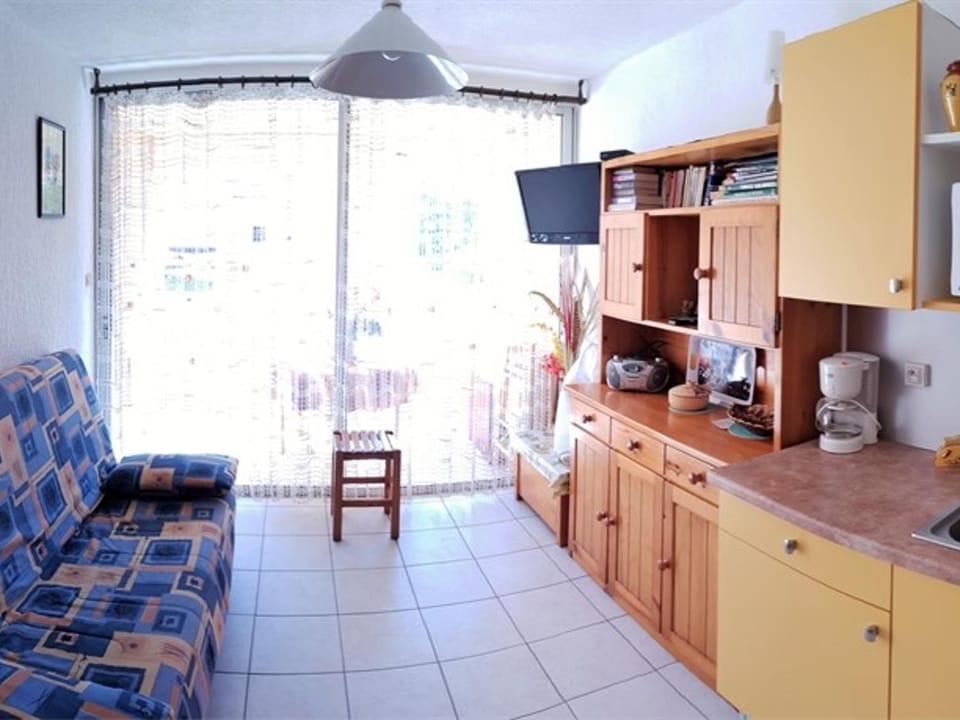 Studio Cabine avec Piscine à 200m Plage - 4 Couchages, Parking Privatif, Argelès-sur-Mer - FR-1-388-20 Cabin in Argeles-sur-Mer