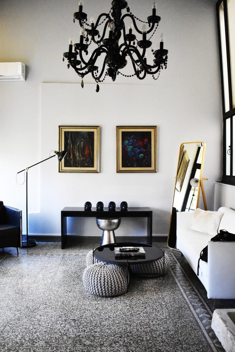 Living room, Seating area