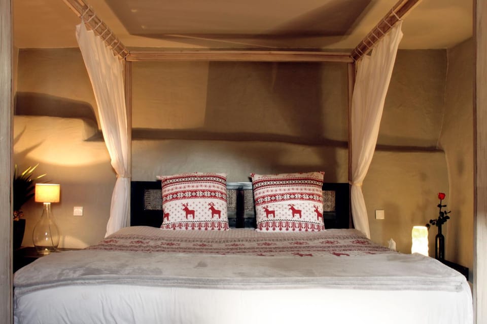 Bed, Decorative detail, Bedroom