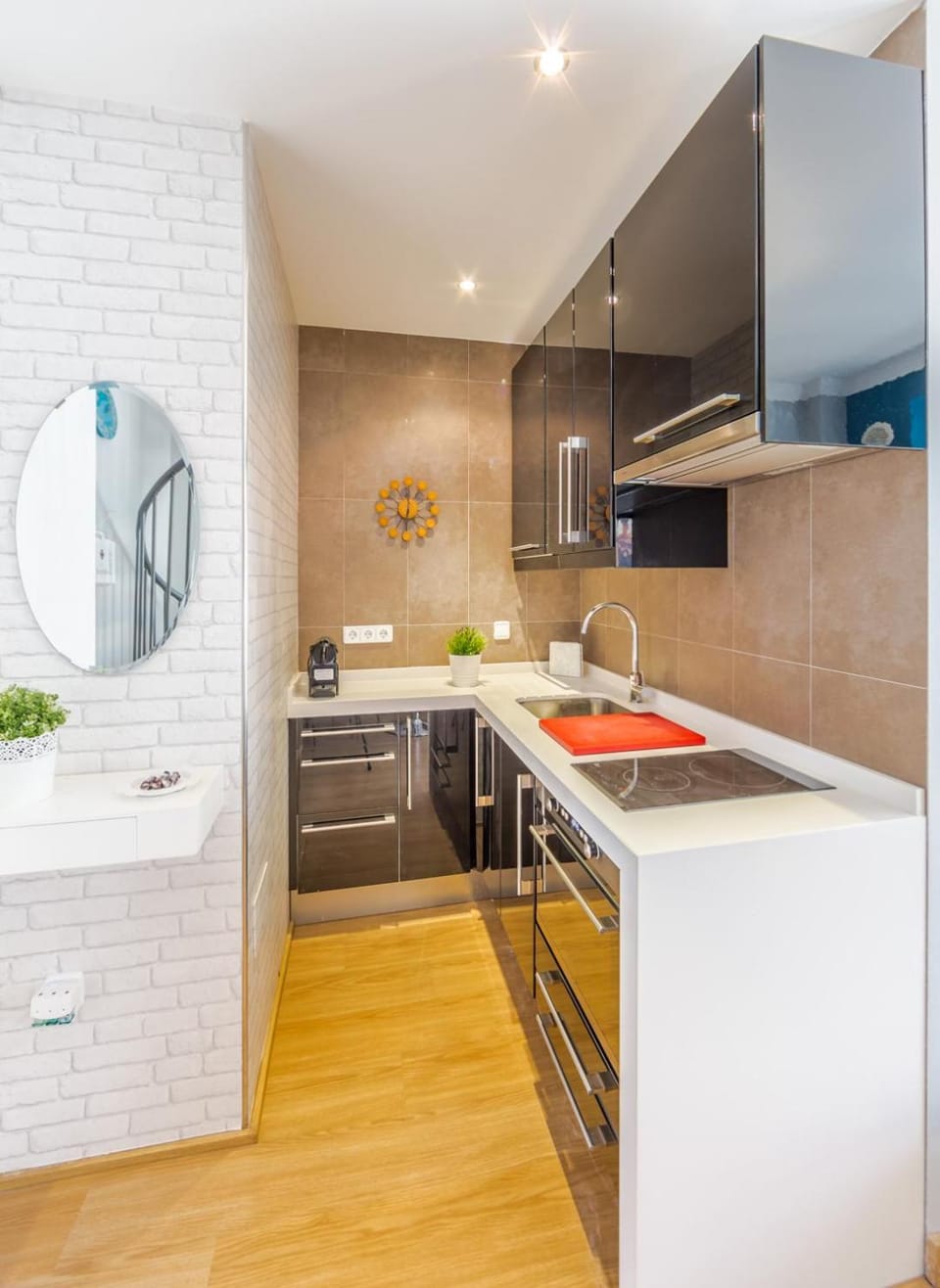 Kitchen or kitchenette