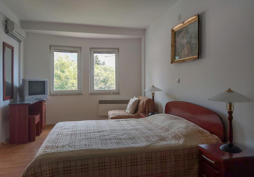 TV and multimedia, Bedroom