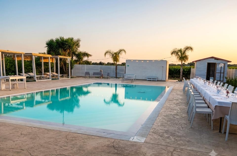 Natural landscape, Swimming pool, sunbed