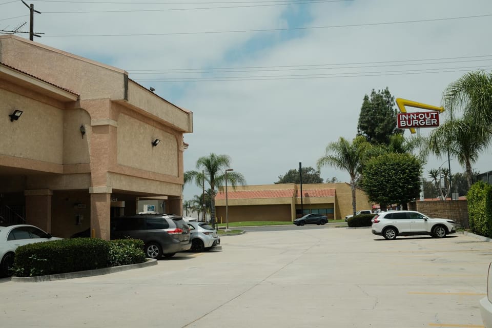 Mountain Inn Motel in Chino