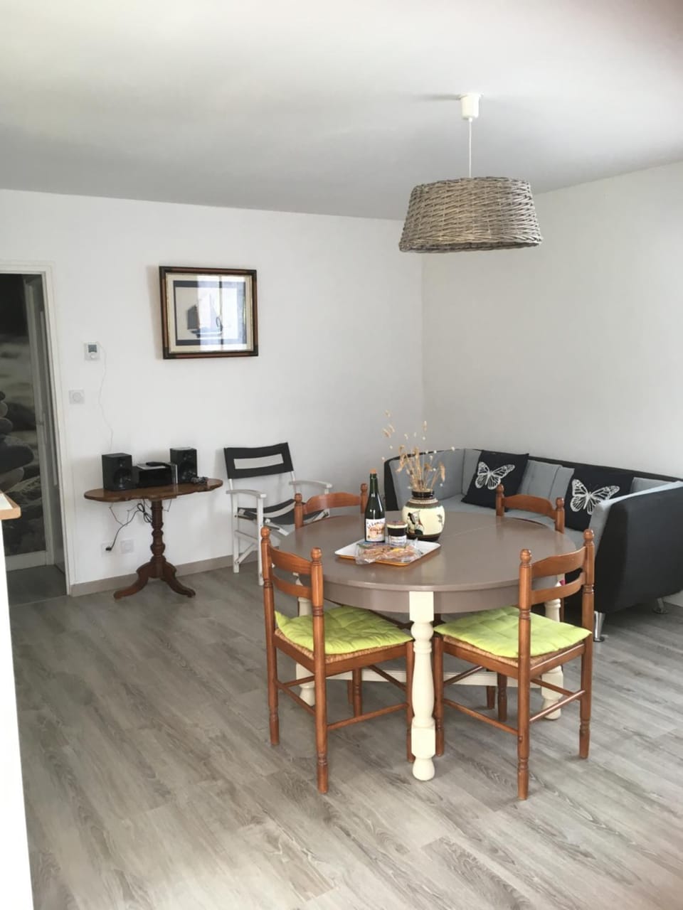 Living room, Dining area