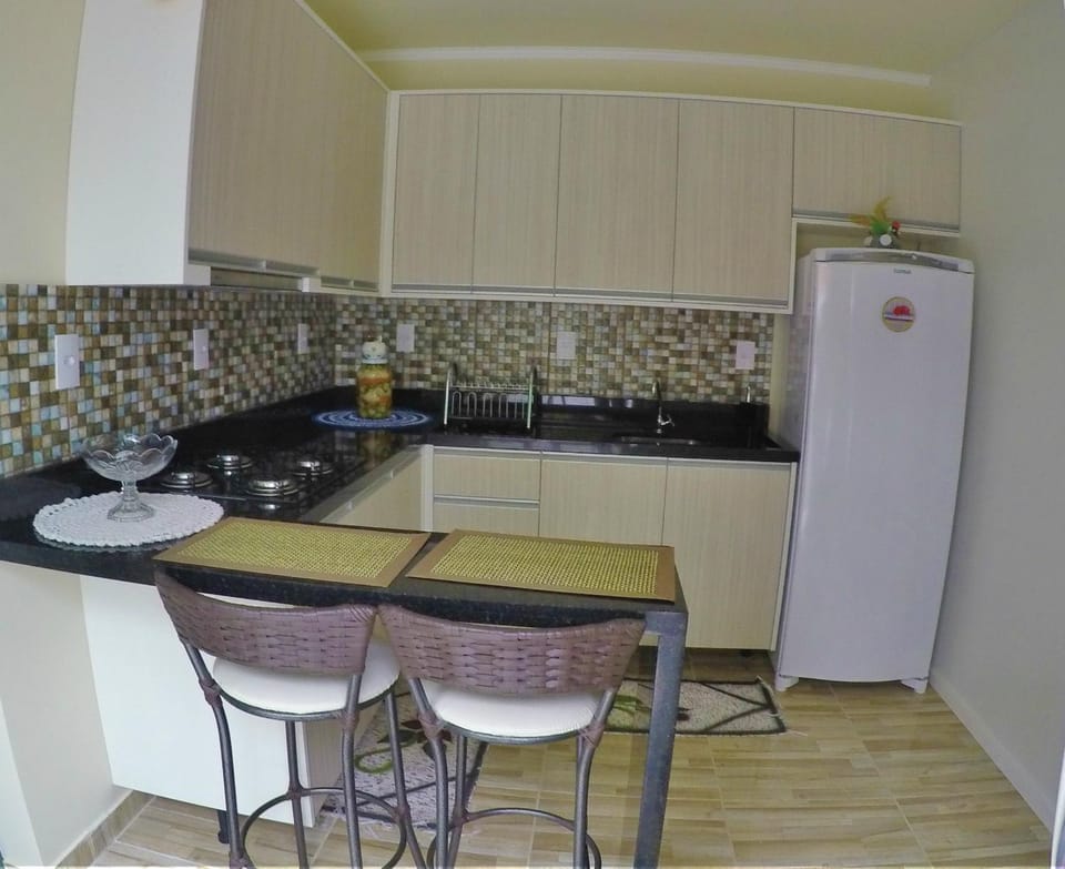 Coffee/tea facilities, Kitchen or kitchenette, Dining area