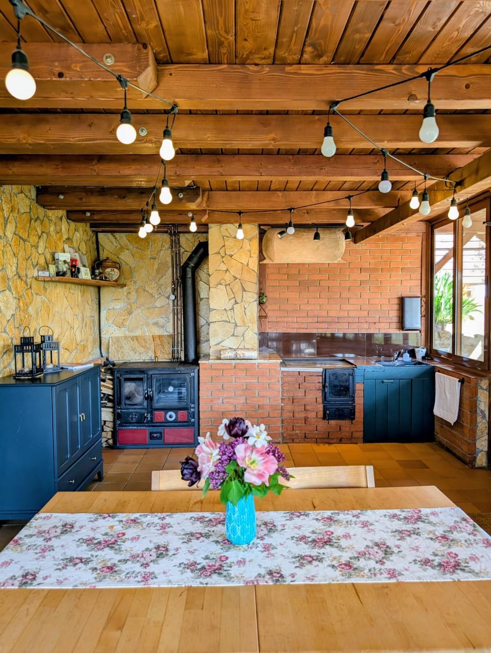 Rose Hip Hill Farm Bed and Breakfast in Romania