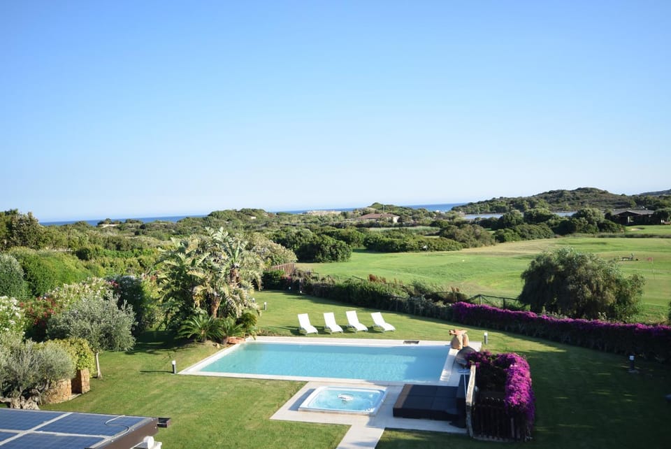 Natural landscape, Garden, Sea view, Swimming pool, sunbed