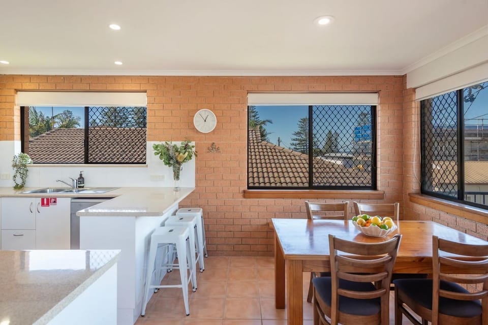 Elsewhere 3- Town Location - Stone Real Estate Yamba Apartment in Yamba