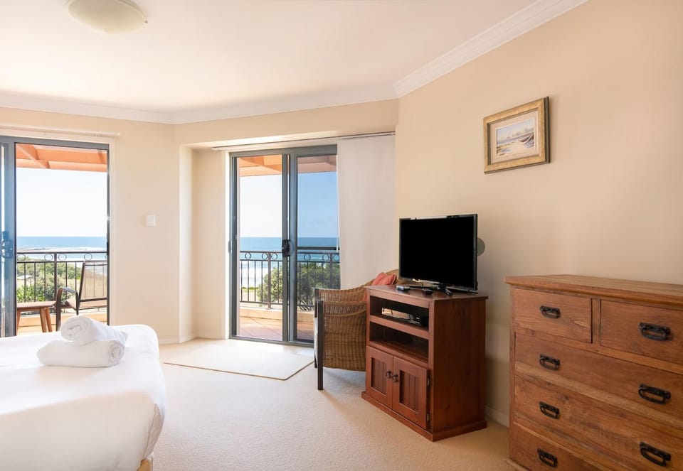 Breakers 1- Unit 10- Ocean Views - Stone Real Estate Yamba Apartment in Yamba