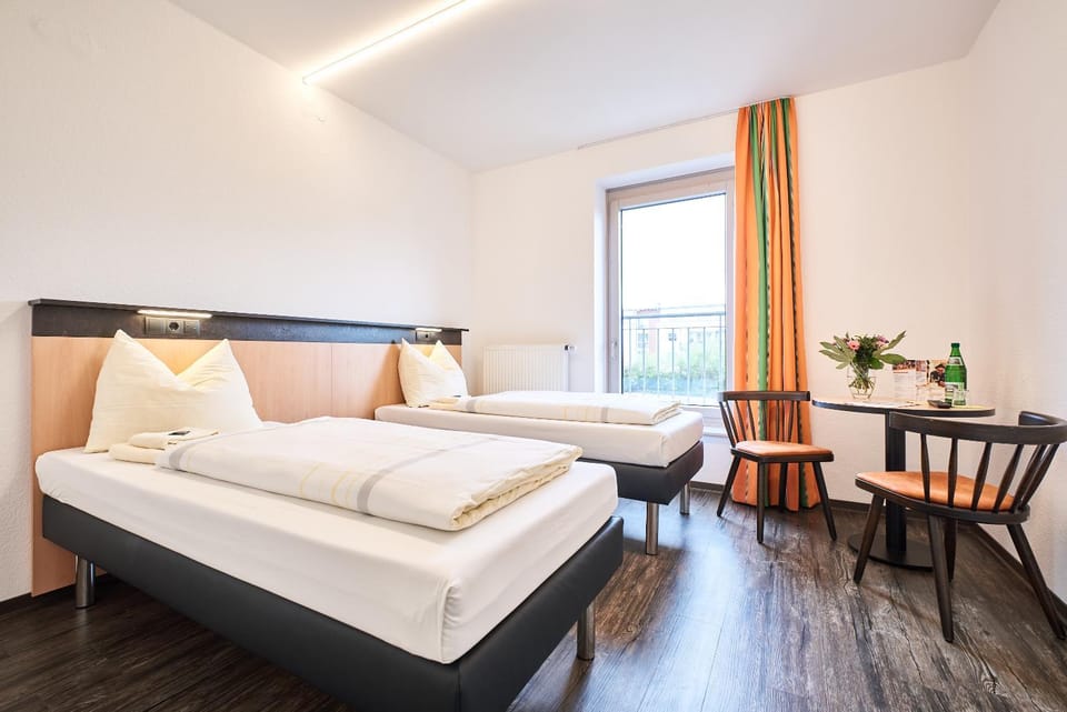 Bed, View (from property/room), Photo of the whole room, Bedroom