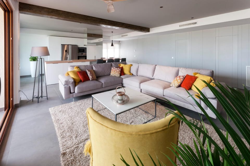 TV and multimedia, Living room, Dining area