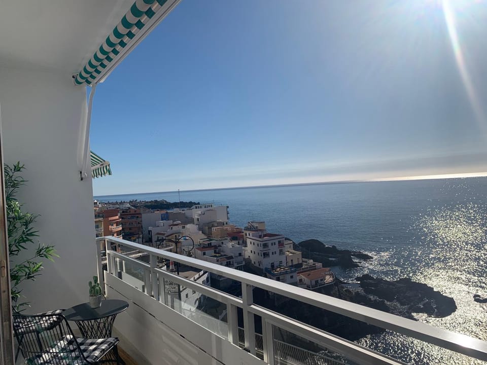View (from property/room), Balcony/Terrace, Sea view