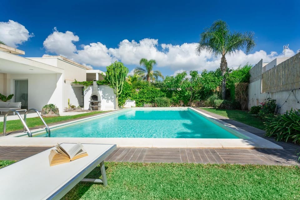 Garden, Swimming pool