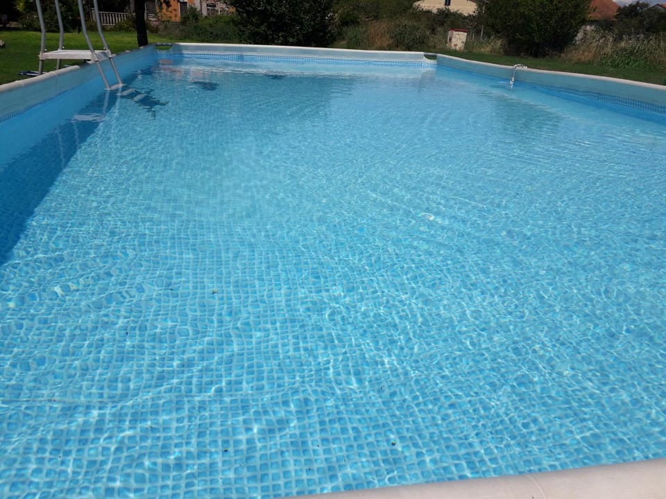 Swimming pool, Swimming pool