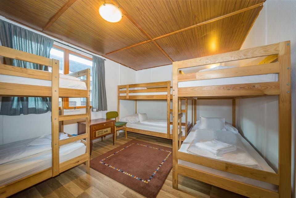 bunk bed