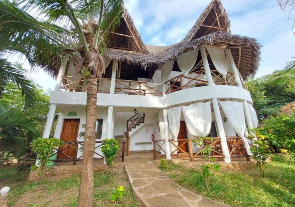 Property building, Garden