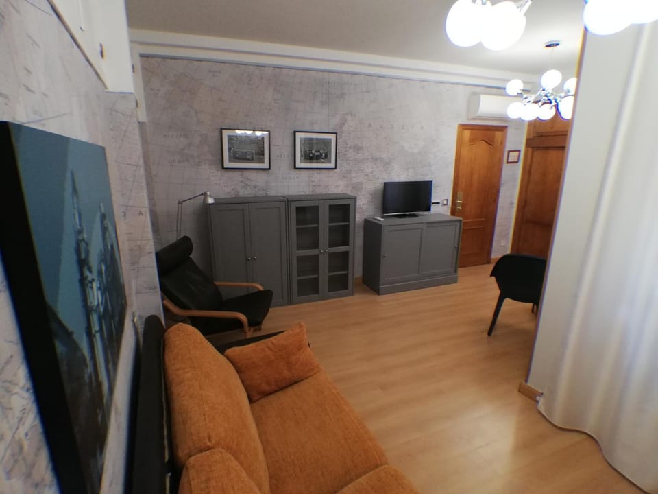 Hostal Santo Tomé Bed and Breakfast in Toledo