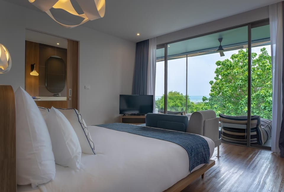Bedroom, Garden view