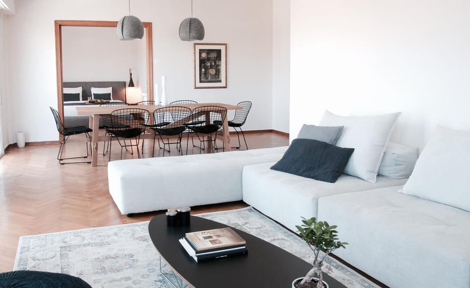 Living room, Dining area, Landmark view