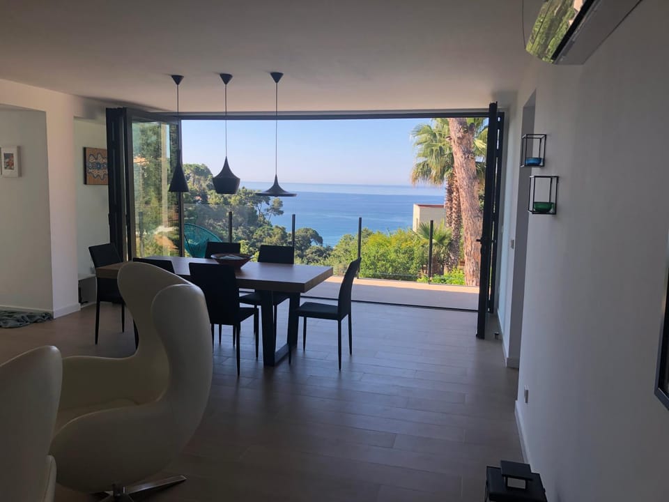 Dining area, Sea view