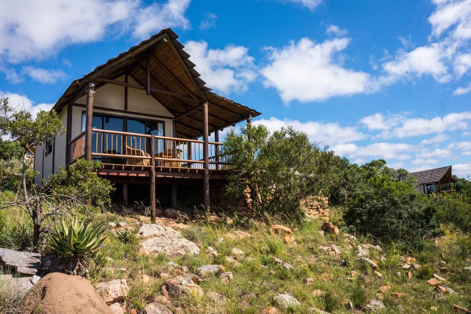 Property building, Patio, Day, Natural landscape, Balcony/Terrace, Seating area, On site, Mountain view, River view