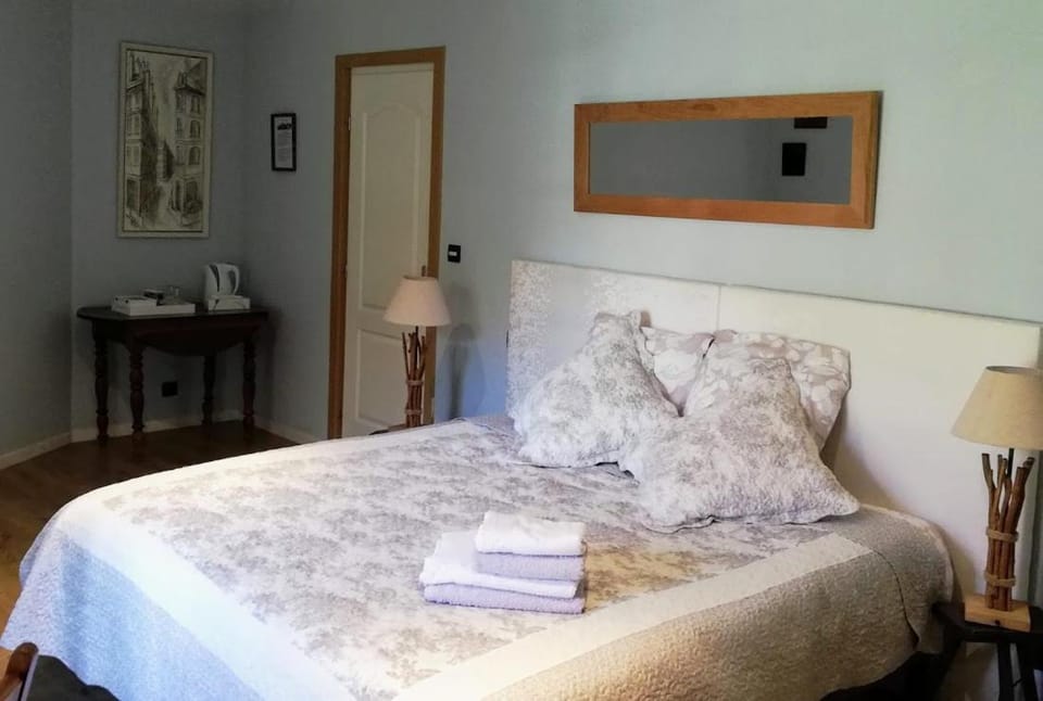 Le Domaine Des Platanes Bed and Breakfast in Nouvelle-Aquitaine