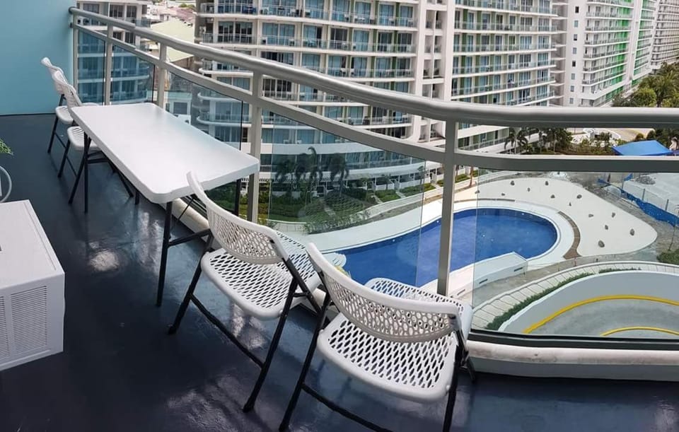 Azure Urban Resort Maui Unit Apartment in Pasay