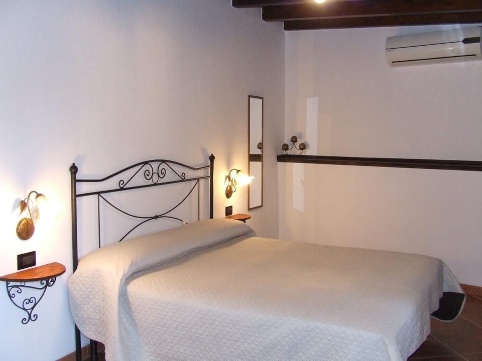 Casa Martineriu House in Orosei
