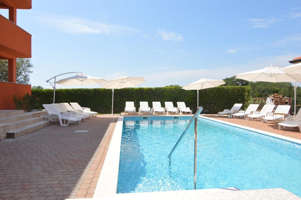 Pool view, Swimming pool, sunbed