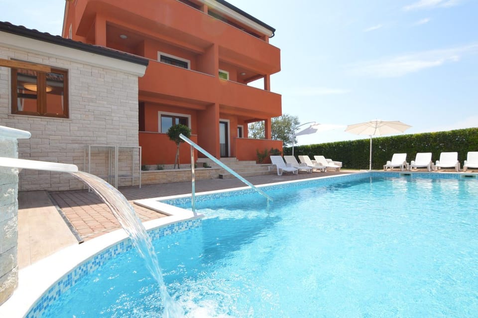 Property building, Pool view, Swimming pool, sunbed