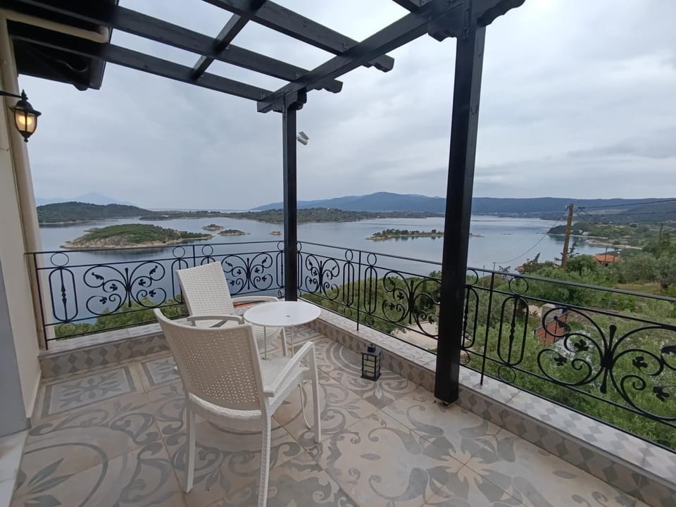Aeriko Amazing Sea View Villa Apartment in Halkidiki