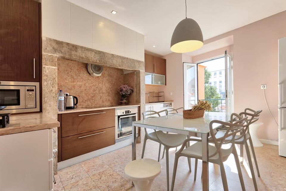 Coffee/tea facilities, Balcony/Terrace, Kitchen or kitchenette, Seating area, Dining area
