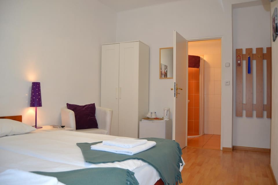 Pension Nika Bed and Breakfast in Prague