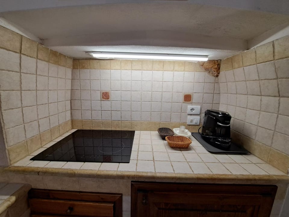 Coffee/tea facilities, Kitchen or kitchenette