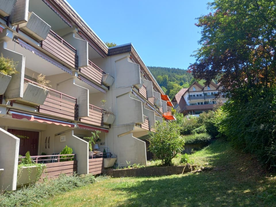 Property building, Facade/entrance, Garden