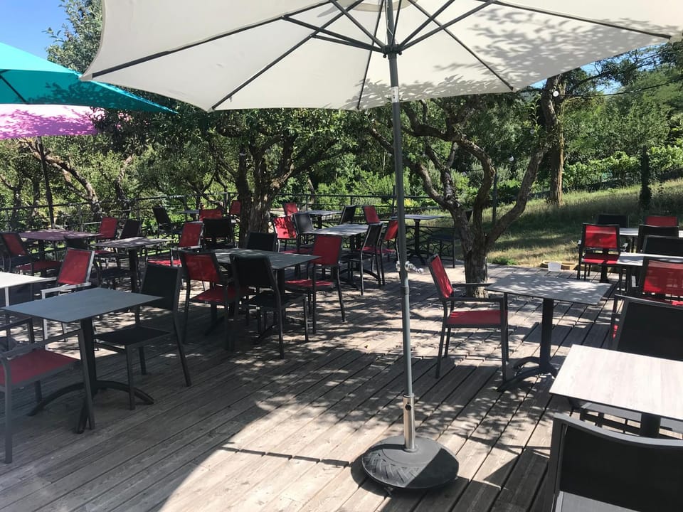 Patio, Restaurant/places to eat