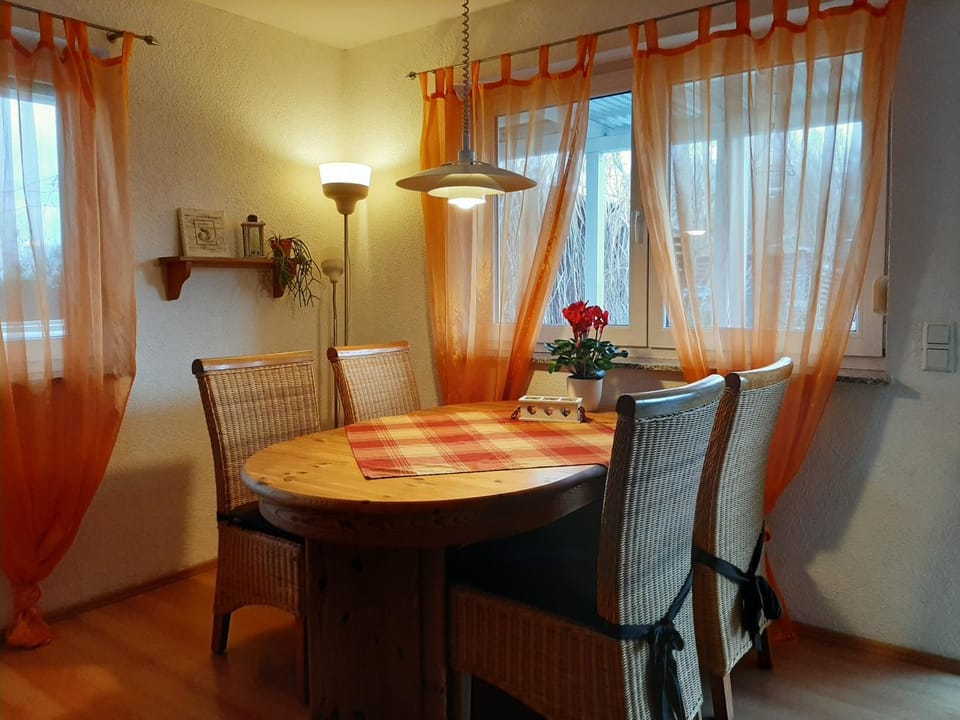 Decorative detail, Dining area