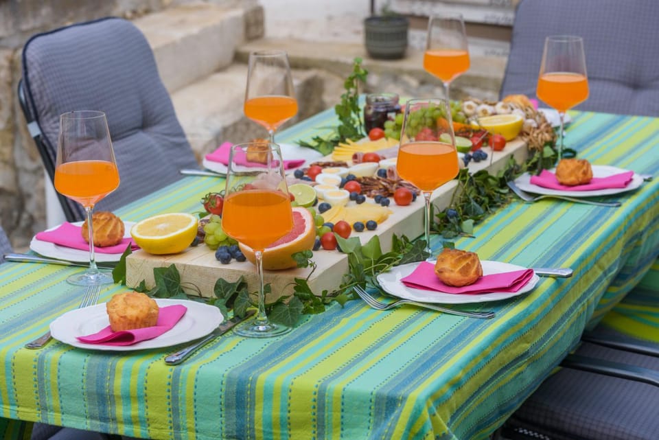 Food and drinks, Food