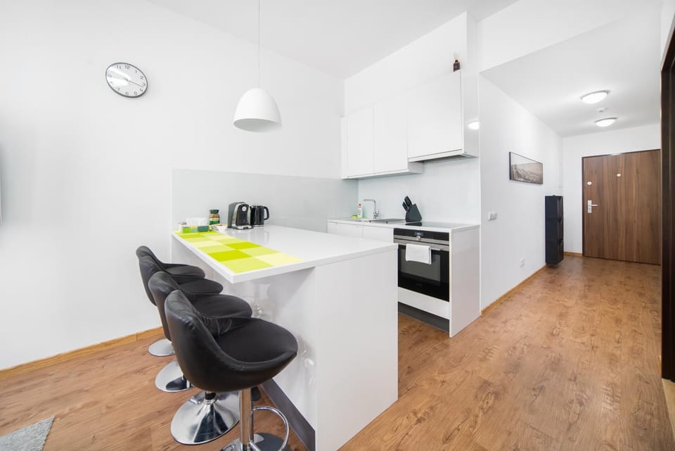 Kitchen or kitchenette, Dining area, dishwasher, oven, stove