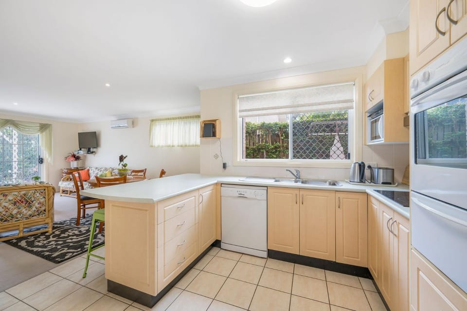 Unit 3 54 Owen Street, Port Macquarie House in Port Macquarie