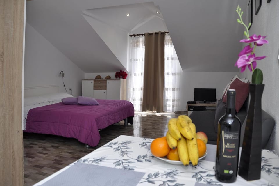 Living room, Bedroom