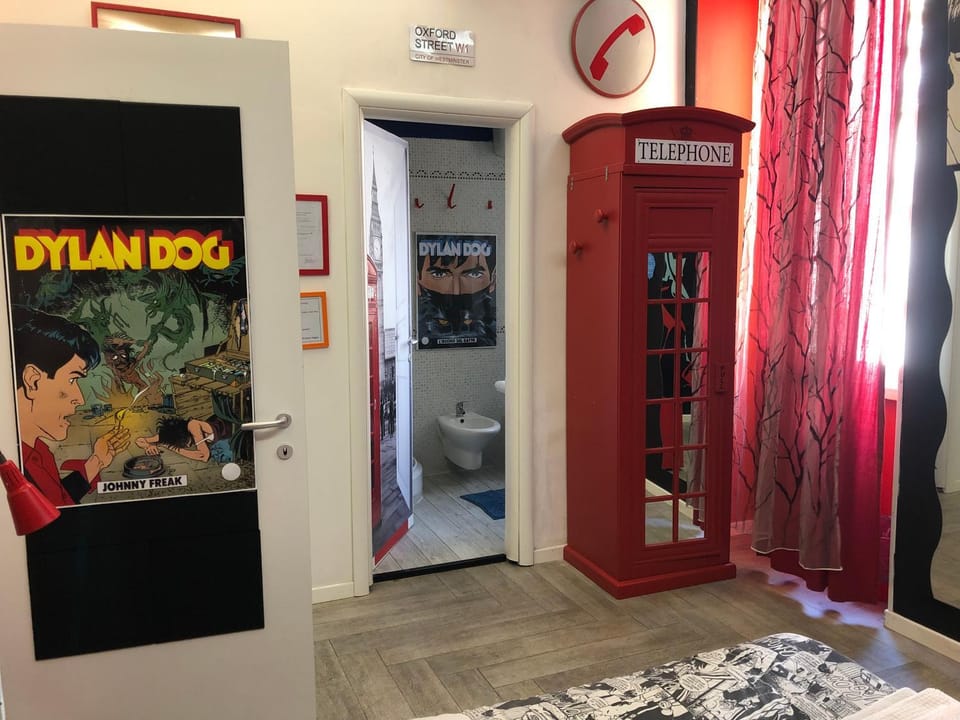 Comics Guesthouse Hostel Bed and Breakfast in Rome