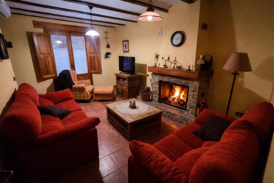 Casa rural con terraza en Cabanes - Mar y montaña - Ideal para grupos y familias Country House in Valencian Community