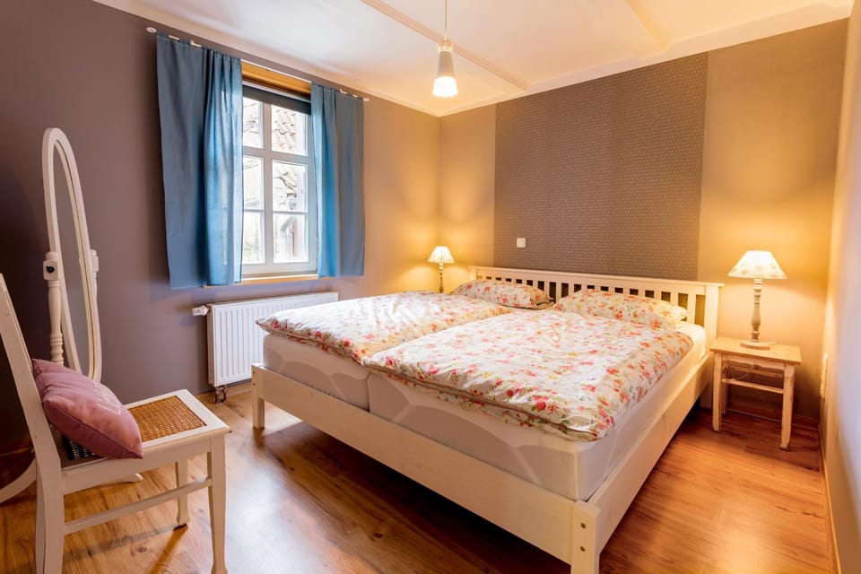 Schwesterherz im Schlafrock in Merxleben Apartment in Thuringia, Germany