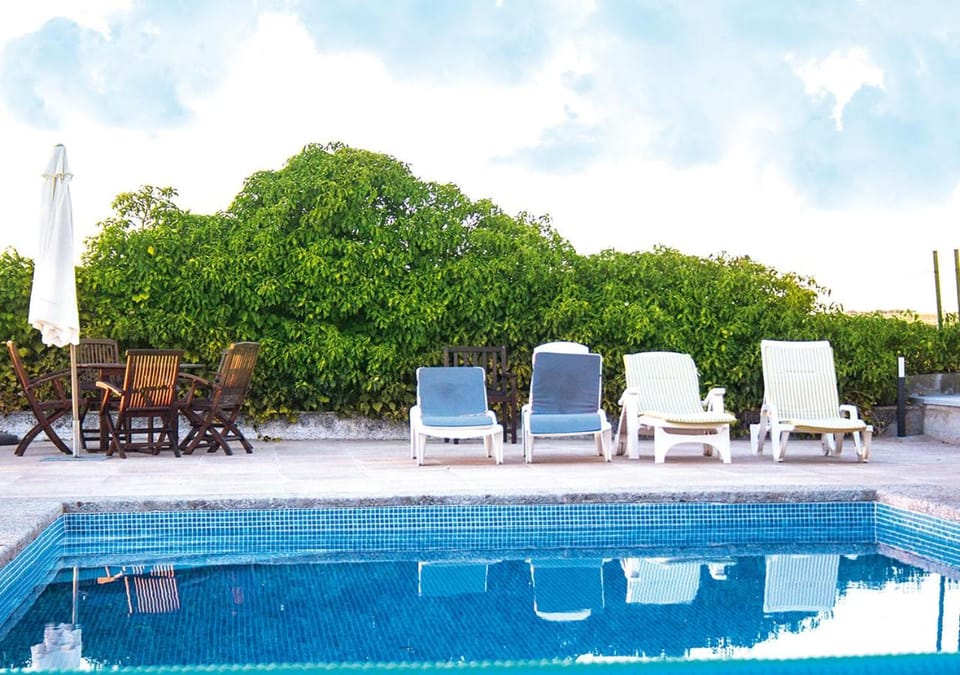 Swimming pool, Swimming pool
