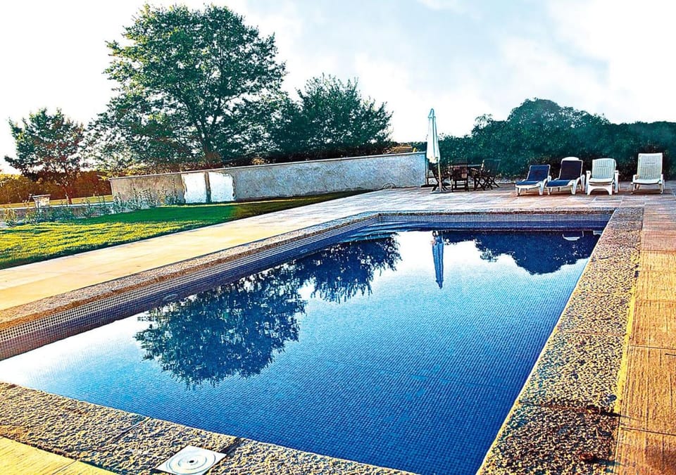 Swimming pool, Swimming pool