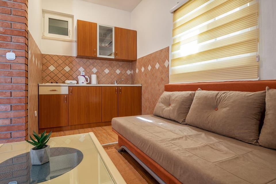 Apartments Leona Apartment in Neum