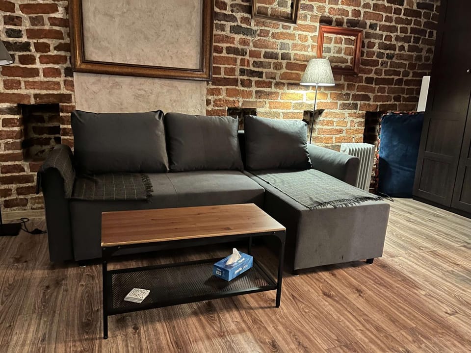 Communal lounge/ TV room, Living room