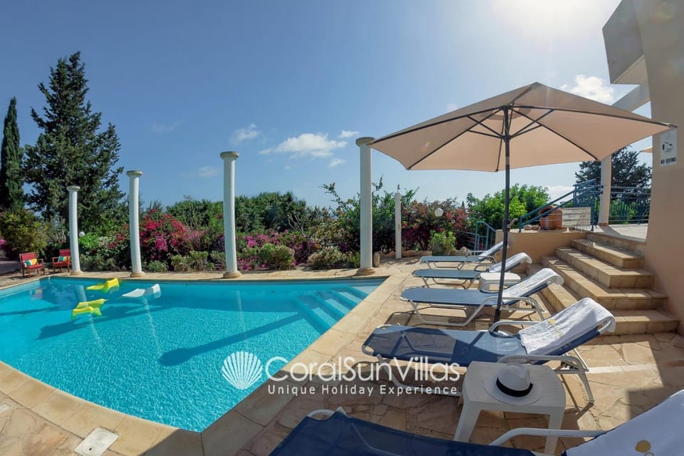 Wonderful quiet area, Completely Privacy, Large Private Pool, Colourful Garden Villa in Peyia
