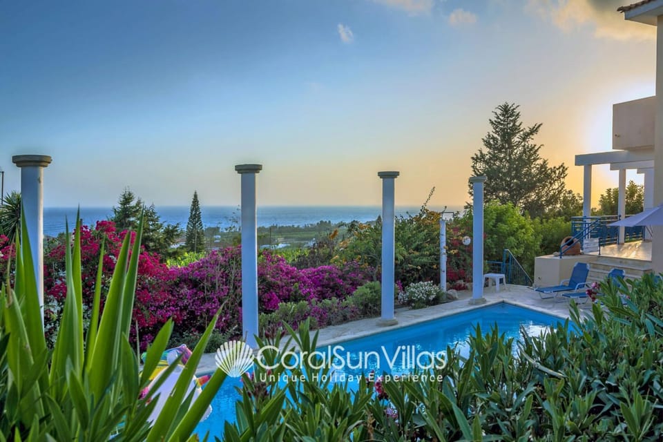 Wonderful quiet area, Completely Privacy, Large Private Pool, Colourful Garden Villa in Peyia